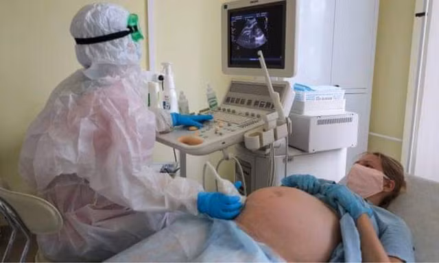 Các bà bầu ở Mỹ không được vào phòng chăm sóc đặc biệt vì không có triệu chứng COVID-19.