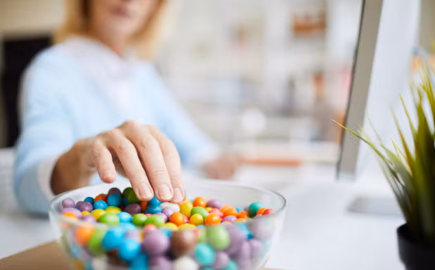 Hãy tránh xa đồ ngọt trước khi đi ngủ