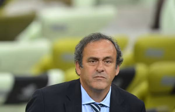 Platini phản đối công nghệ xác định bàn thắng
