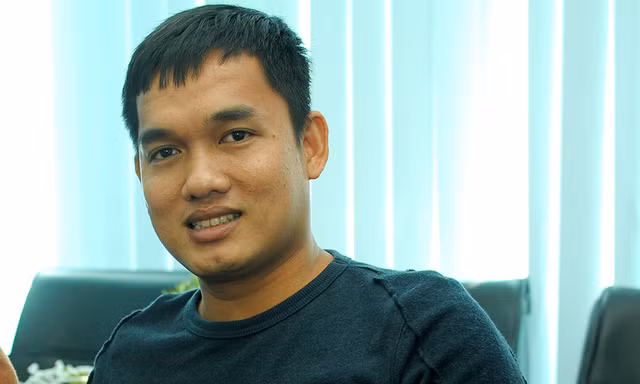 Chủ trại trồng nấm Bùi Minh Thắng. Ảnh: Xuân Tùng