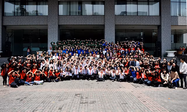 ĐH Ngoại thương sôi nổi hoạt động mừng sinh nhật Đoàn 