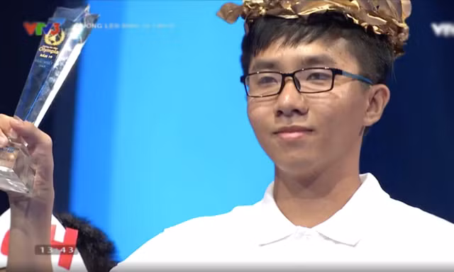 Nam sinh Trường THPT chuyên Lý Tự Trọng Nguyễn Bá Vinh đạt điểm số kỷ lục Đường lên đỉnh Olympia
