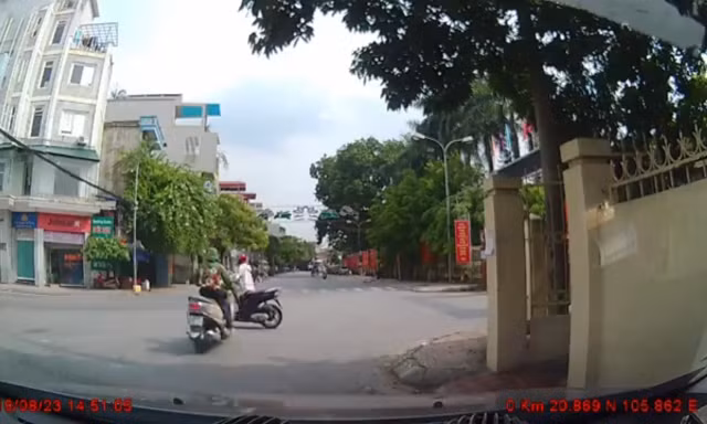 Khi hai 'ninja' gặp nhau giữa giao lộ, chuyện gì sẽ xảy ra?