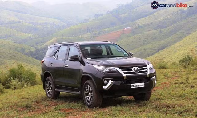 Toyota Fortuner và Innova 2018 tại Ấn Độ có gì?