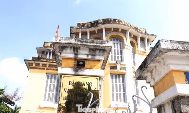 Bảo tàng Văn hóa Huế (tại số 23 và 25 Lê Lợi, TP Huế) đã bị xóa tên sau khi sáp nhập vào Trung tâm Văn hóa, Thông tin và Thể thao TP Huế.