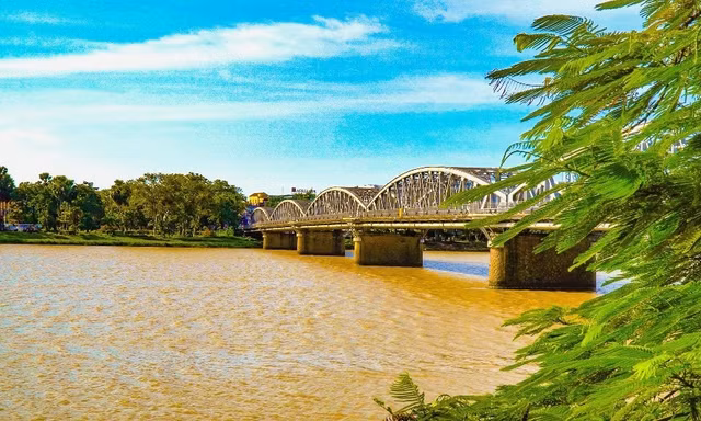 Một dòng Hương có màu sắc khác thường.