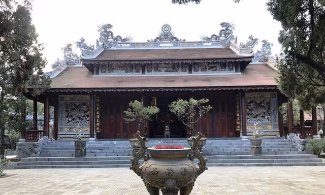 Khu chánh điện chùa Từ Hiếu sau khi trùng tu.
