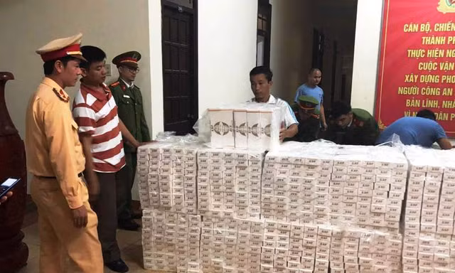 1.500 gói thuốc lá Jet nhập lậu đã bị Công an thành phố Huế tạm giữ