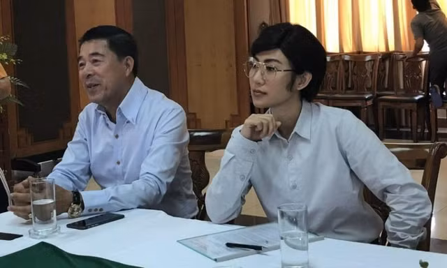 'Ong chúa' trong 'Bão ngầm' ngoài đời hôn nhân êm ấm, từng chiến thắng ung thư