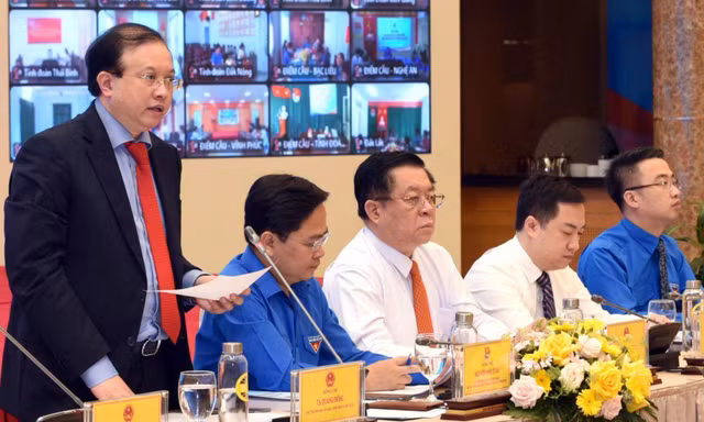 Hội thảo tổ chức theo hình thức trực tiếp kết hợp trực tuyến, với điểm cầu chính tại Hà Nội và kết nối tới điểm cầu tại 63 tỉnh, thành Đoàn.