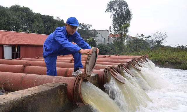 Bộ NN&PTNT đề nghị các địa phương vùng trung du và Đồng bằng Bắc bộ chủ động lấy nước trong 3 đợt xả trên, tránh lãng phí nước.