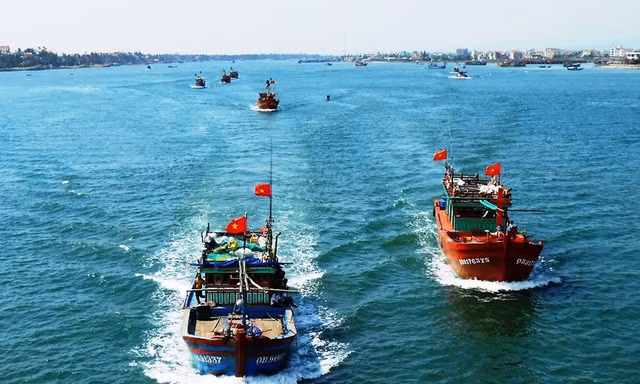 Hội Nghề cá Việt Nam đề nghị các cơ quan chức năng có biện pháp hữu hiệu, thường xuyên có lực lượng chấp pháp trên biển để bảo vệ ngư dân