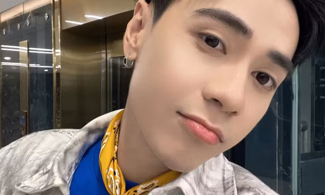 Nam ca sĩ show Anh trai bị tố vô ơn