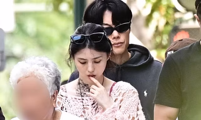 Công khai ảnh hẹn hò của Han So Hee và Ryu Jun Yeol ở Hawaii