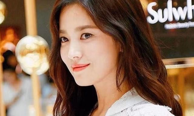 Song Hye Kyo: 'Tôi không thể cứ trẻ mãi'