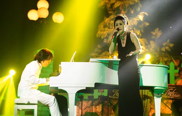 Mỹ Hạnh đã bền bỉ với âm nhạc Phú Quang gần ba chục năm qua