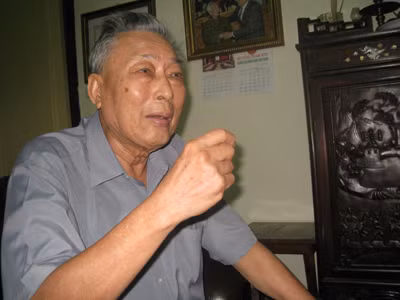 Trung tướng Đồng Sỹ Nguyên, nguyên Ủy viên Bộ Chính trị, nguyên Phó Chủ tịch Hội đồng Bộ trưởng (nay là Chính phủ)