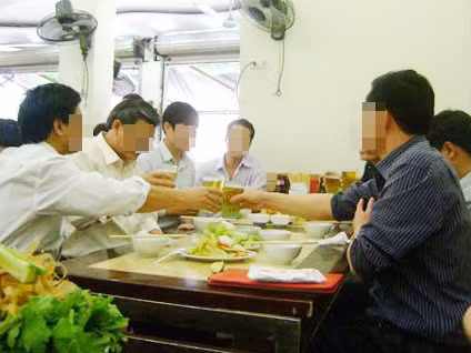 Chuyện xả hơi của các 'quý ông' văn phòng