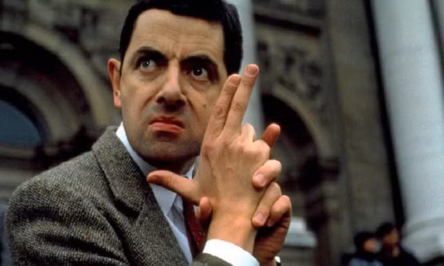 Mr Bean: Tay chơi nghiện đua xe, U70 có bạn gái đáng tuổi con