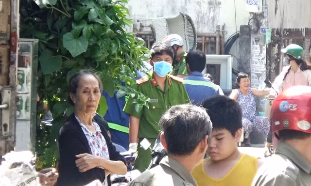 Cận cảnh khám nghiệm căn nhà nghi can giết bạn gái chặt xác phi tang