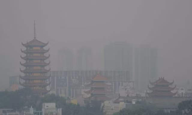 TPHCM chìm trong sương mù, mờ ảo như trời Đà Lạt