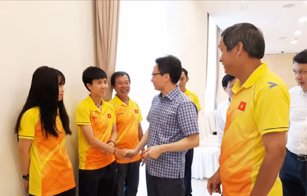 Tiền vệ Tuyết Dung: 'Tuyển nữ Việt Nam sẽ trưởng thành và mạnh mẽ hơn'