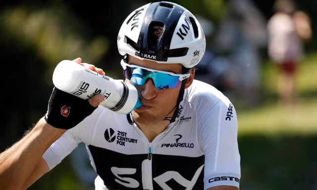 Cua- rơ bị loại khỏi Tour de France vì chơi xấu đối thủ