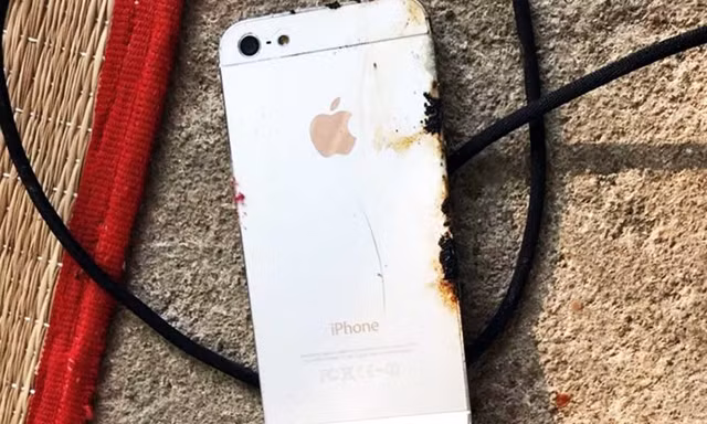 Chiếc điện thoại bất ngờ phát nổ