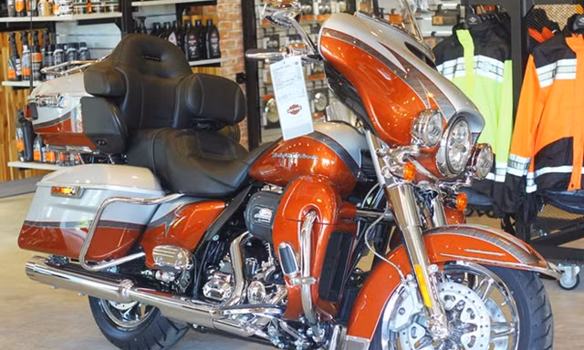 Harley Davidson hàng độc gần 2 tỷ đồng về Việt Nam