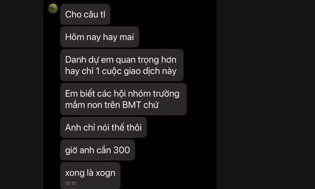 Tin nhắn mà những đối tượng lạ gửi cho cô giáo H. Ảnh: VĐ