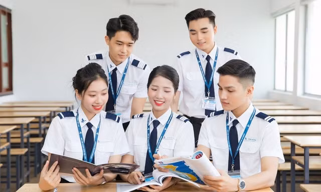 Học viện Hàng không Việt Nam mở nhiều ngành hot, học phí không hề đắt đỏ
