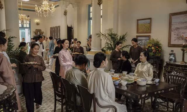 Đầu tư khủng, nhiều 'sao' phim vẫn bết bát 