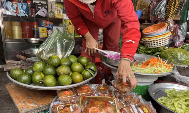 Tràn lan bánh trung thu '3 không' 