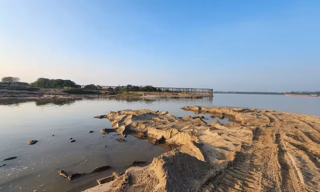 Đấu giá mỏ cát chênh lệch hàng trăm lần: Lo ngại đẩy giá rồi... bỏ chạy 