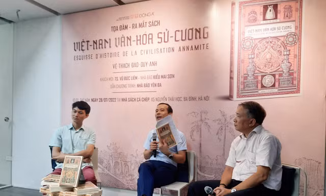 Việt Nam văn hóa sử cương còn gây tranh cãi 