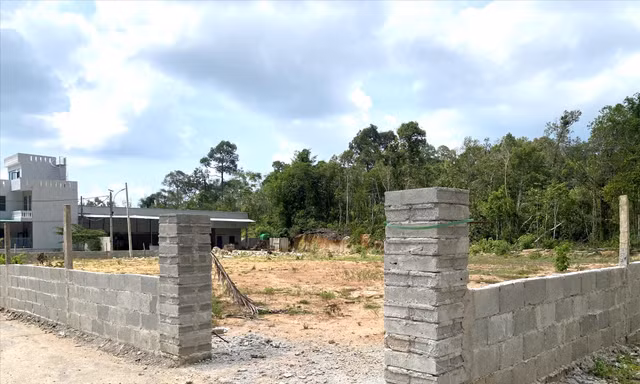 Lãnh đạo Phú Quốc than khó lập lại trật tự xây dựng 