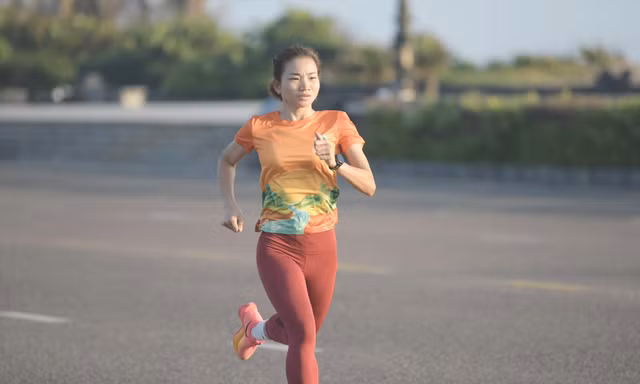 Tiền Phong Marathon 2024: Nguyễn Thị Oanh gặp thách thức lớn 
