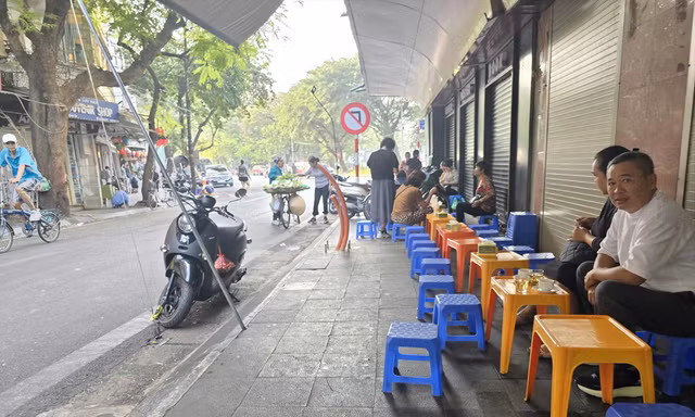 Hà Nội: Cho thuê vỉa hè thế nào hiệu quả? 