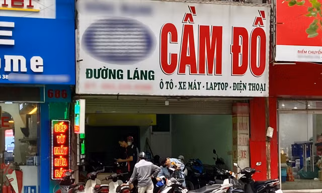 Mùa Euro 2024: Hai giờ sáng còn gọi chủ cửa hàng cầm đồ 