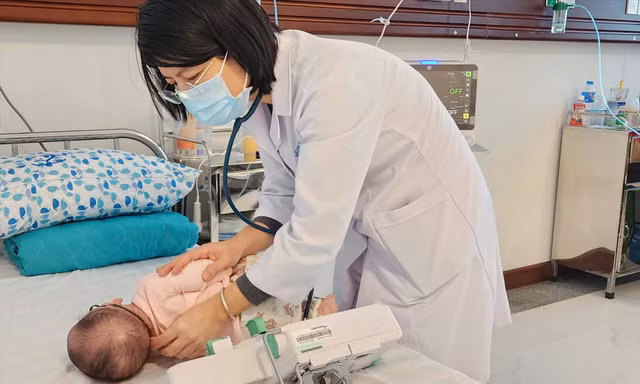 Số ca sởi tăng, nguy cơ lây chéo 