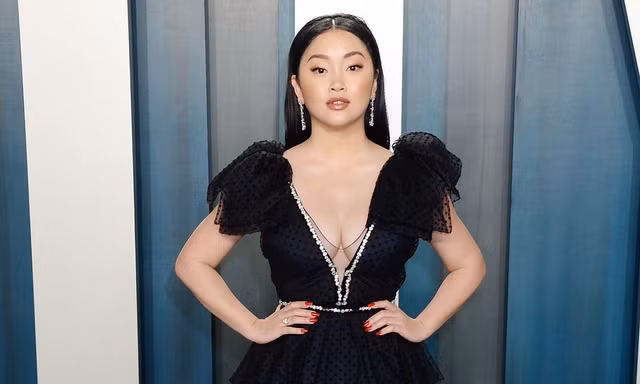 Cô gái Cần Thơ nổi danh ở Hollywood mặc gợi cảm dự tiệc hậu Oscar 2020