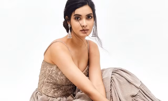 Sắc vóc 'vạn người mê' của mỹ nhân Ấn Độ Diana Penty 