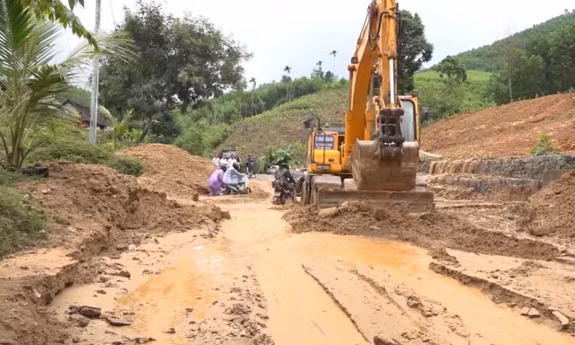 Thống kê thiệt hại sau 3 ngày mưa lớn kéo dài ở Quảng Ngãi