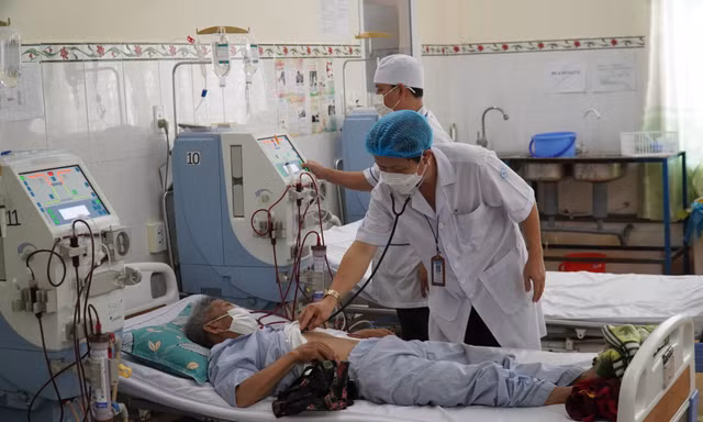 Vì sao y tế Quảng Ngãi chưa thể khám sức khoẻ cho người nước ngoài?