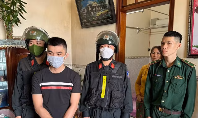 Huỳnh Thanh Tú đã tổ chức, hướng dẫn cho một số người dân trốn sang Camphuchia lao động bất hợp pháp trong các casino.