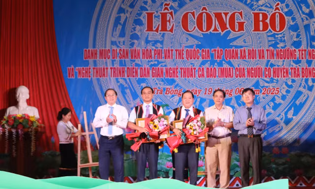 Hai di sản văn hóa của người Cor được công nhận là Di sản văn hóa phi vật thể quốc gia