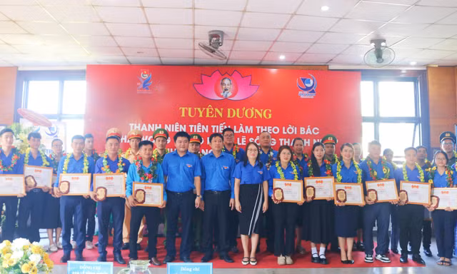 Quảng Ngãi tuyên dương 25 thanh niên tiên tiến làm theo lời Bác