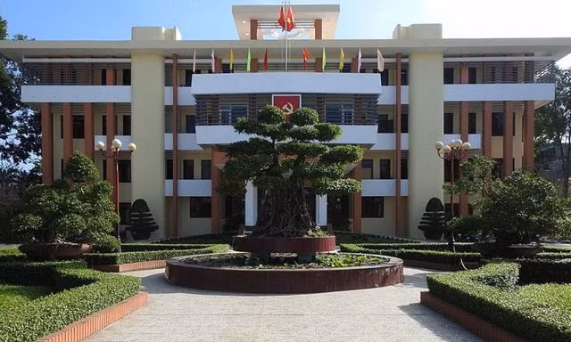 Quảng Ngãi kỷ luật hàng loạt cán bộ, đảng viên.