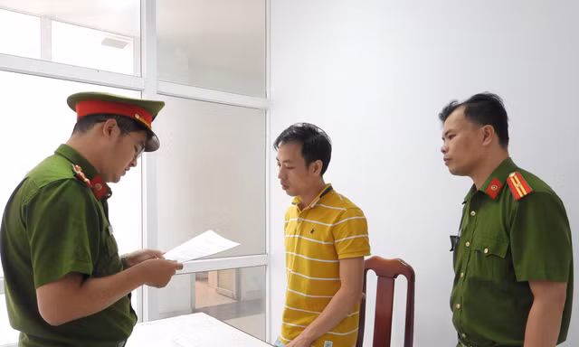 Nhờ người đóng vai 'nhân viên tín dụng' để lừa đảo 