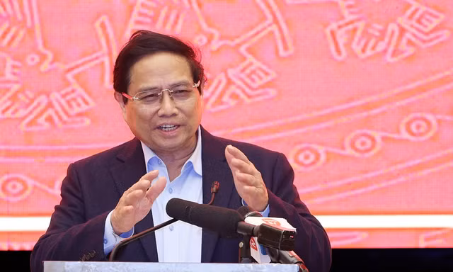 Thủ tướng Phạm Minh Chính chỉ đạo tháo gỡ các khó khăn để Đà Nẵng phát triển bứt phá